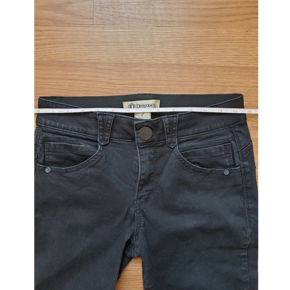 Democracy Black Skinny Jeans - Picture 2 of 12